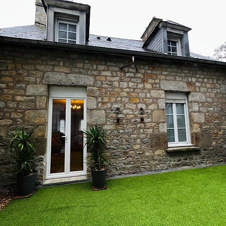 A La Maison - Hebergement De Luxe Domfront (Orne) Exterior foto